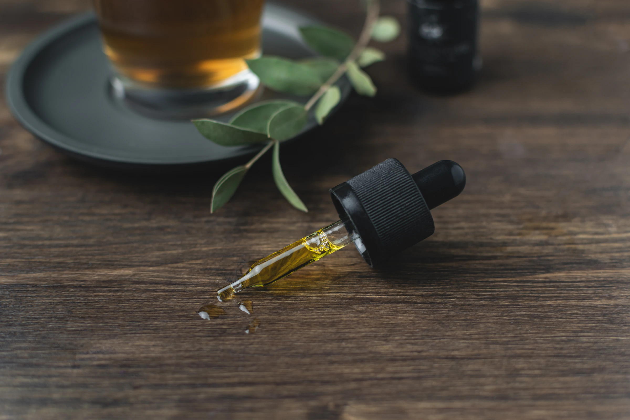 CRYSTALWEED cannabis_1760185946851_unsplash_id_rLR4smahG2Q.webp